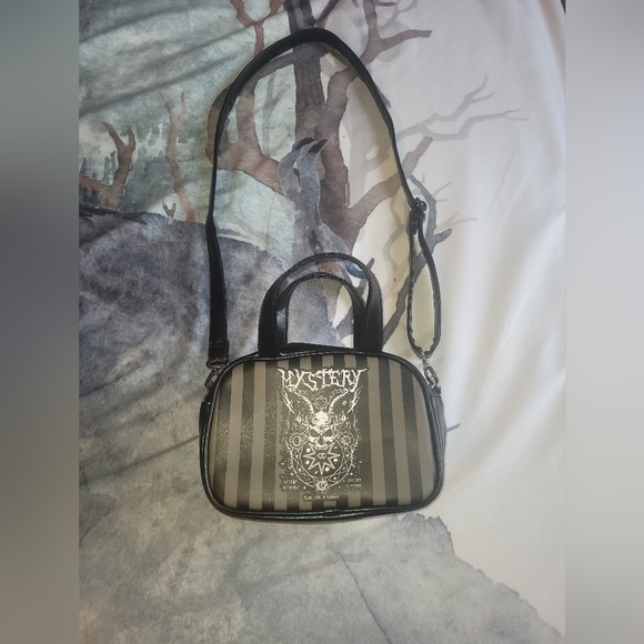 Goth crossbody bag - Picture 3 of 5